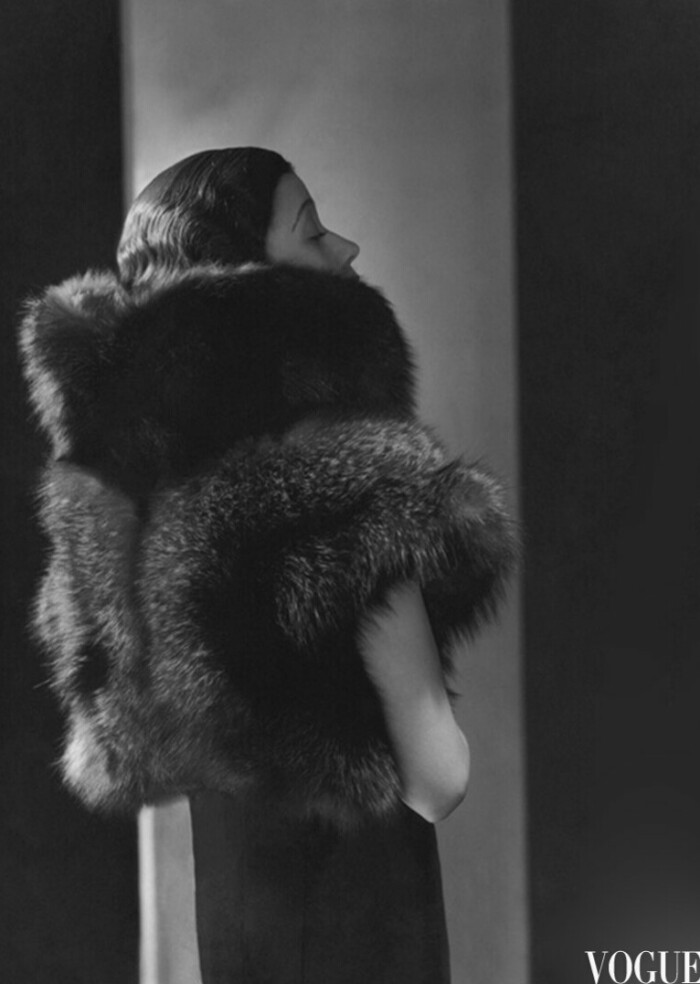 1933年,香奈儿的御用模特托托·库普曼(Tot…