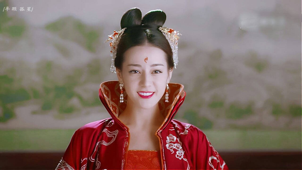 迪丽热巴白凤九