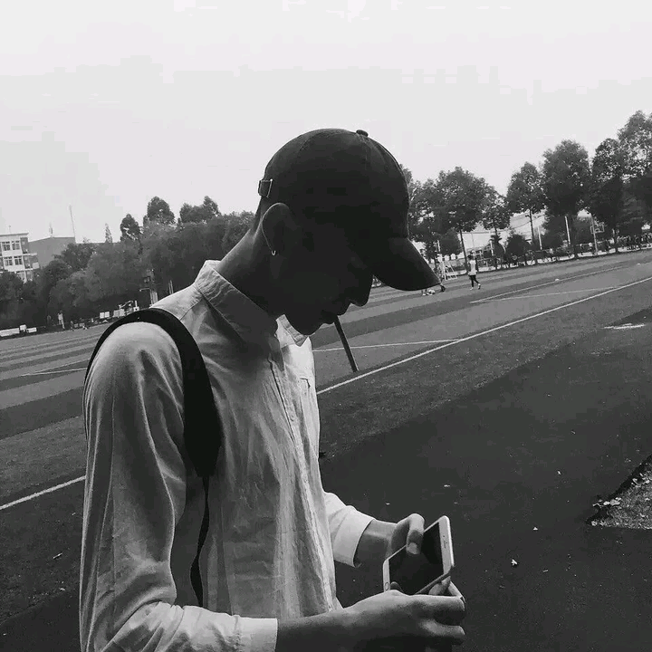 男生头像黑白程美丽