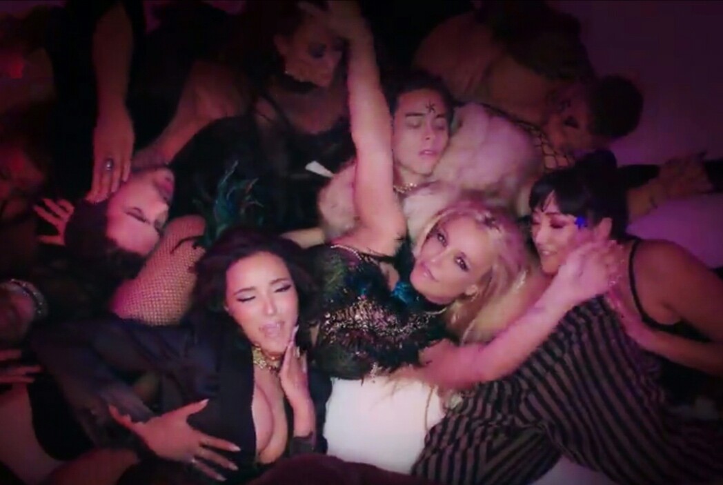 布兰妮britney spears glory-slumber party