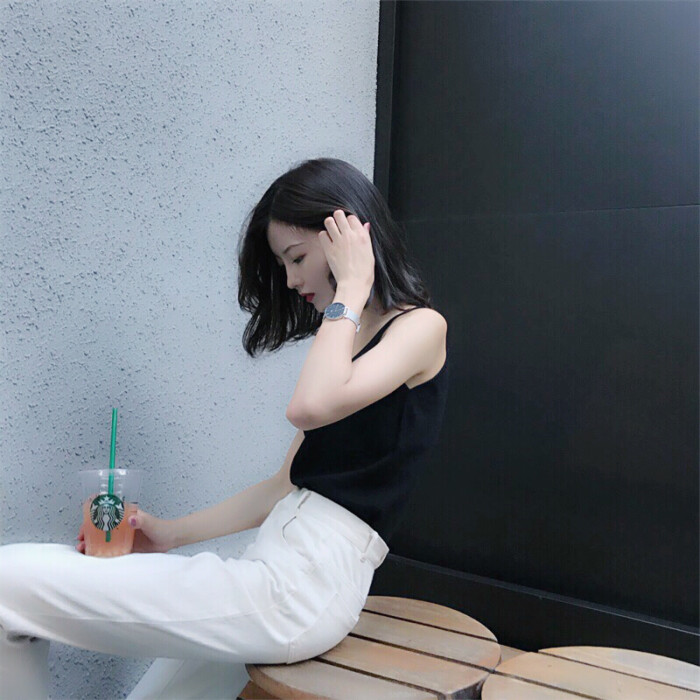 2月15日 10:28   关注  清新 唯美 气质女 侧脸 评论 收藏