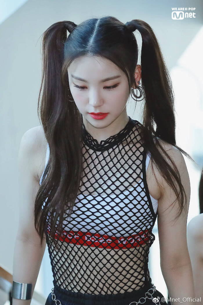 itzy 黄艺智