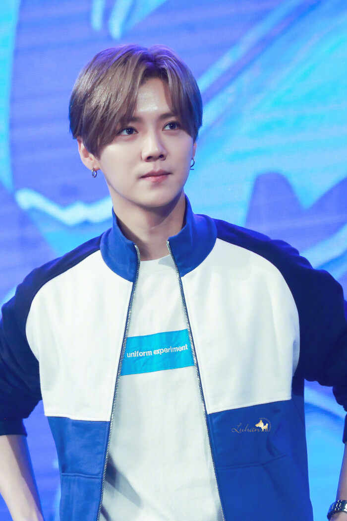 呆萌傻狍子 鹿晗 luhan #壁纸 #头像