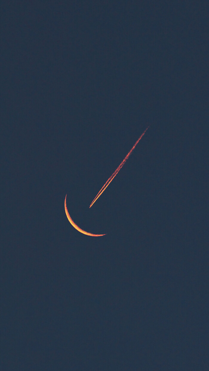 1月15日 13:56   关注  天空 风景 壁纸 云 月亮 评论 收藏