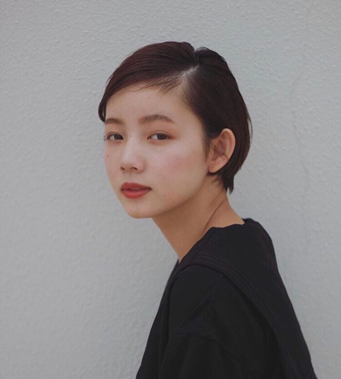 annali21 2月18日 8:27 关注 图片来源:ig@lala__hair 造型