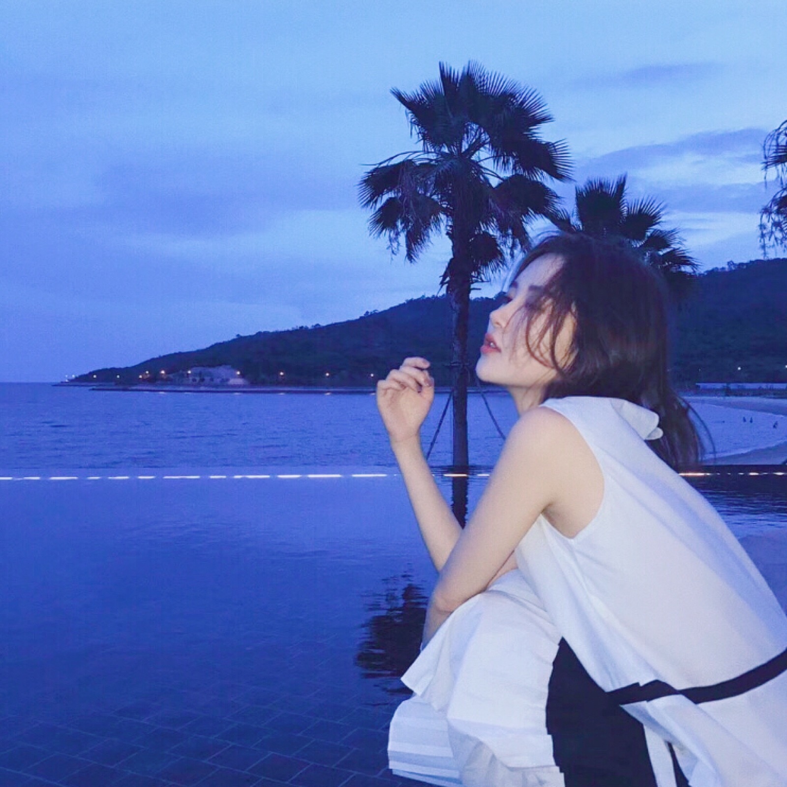 2月20日 20:43   关注  侧脸 海边女头 帽子控 干净 御姐 评论 收藏