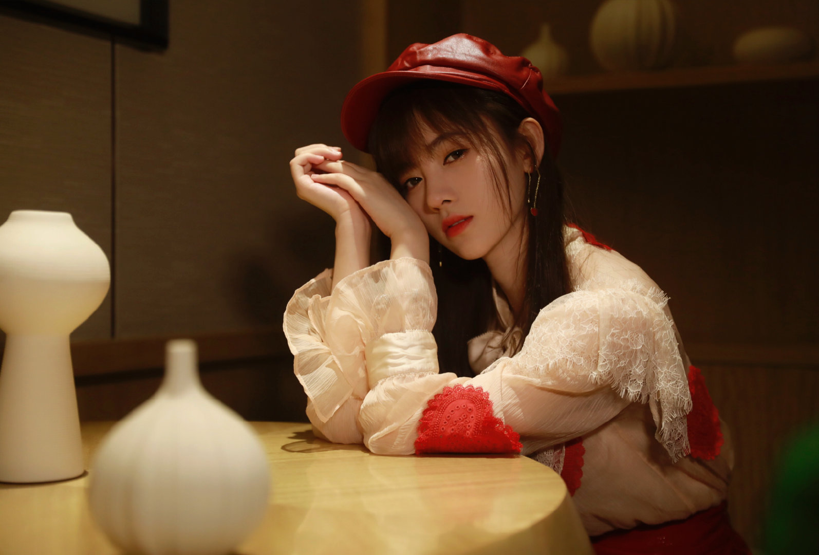 鞠婧祎图源水印.