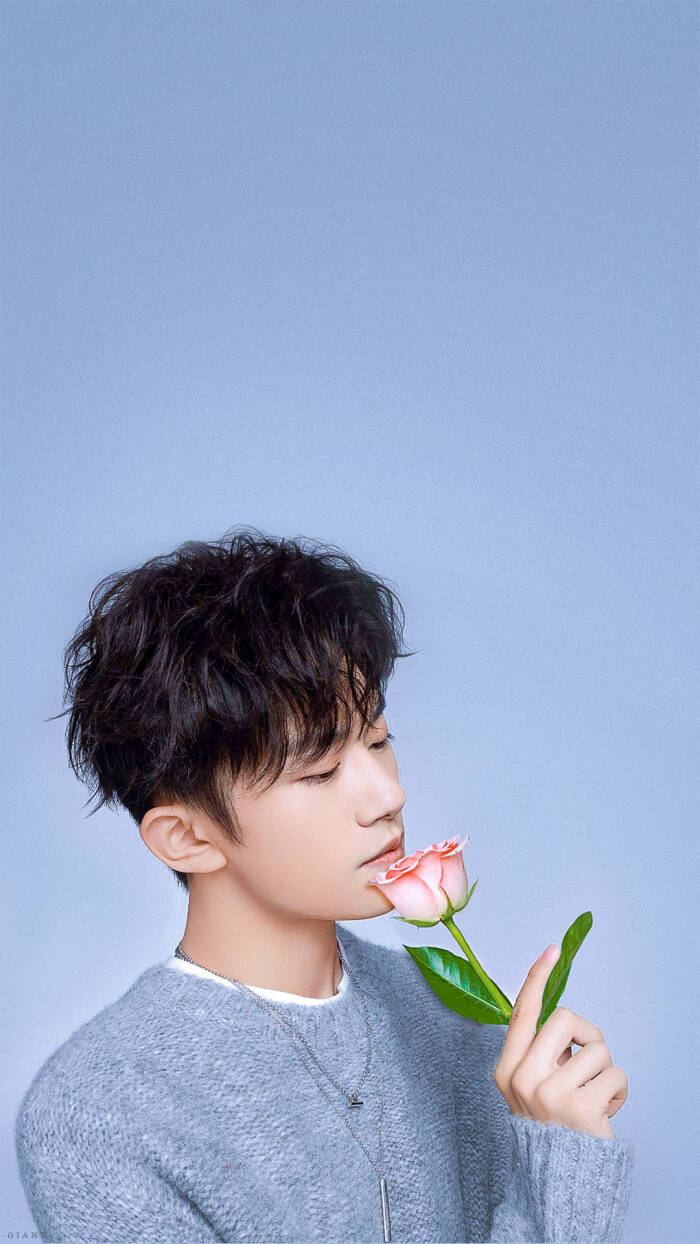 易烊千玺 #tfboys 华为nova全球代言人 华为nova宣传海报 高清