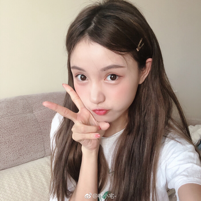 林小宅 # 适合当头像的大头贴