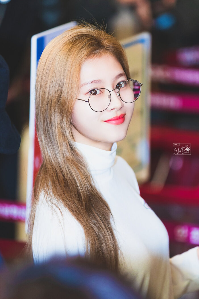 twice凑崎纱夏sana