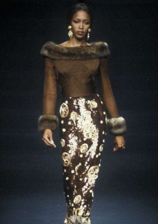 valentino f/w 1992 model: naomi campbell