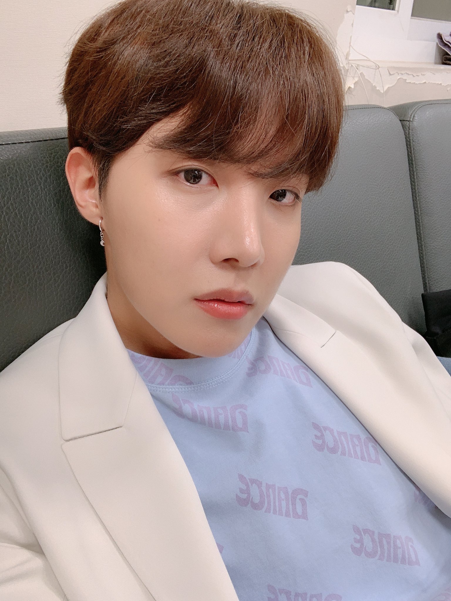 j-hope 郑号锡 bts 防弹少年团 "托阿米们的福又有力气了 真的 !